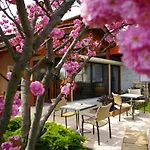 Hotel Logis Des Grands Vins Fleurie