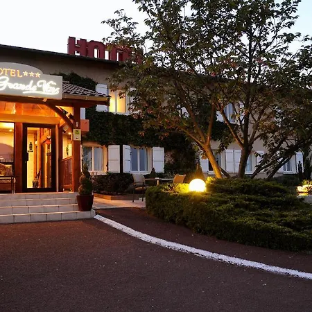 Logis Des Grands Vins 3*
