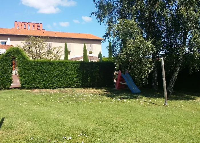 Hotel Logis Des Grands Vins 3*