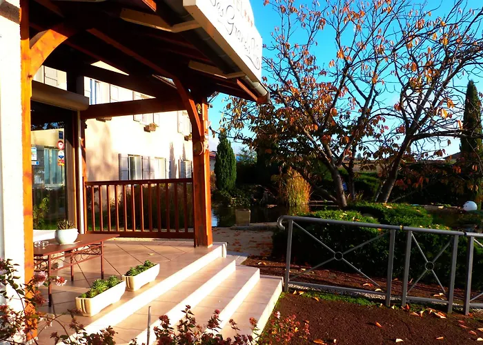 Hotel Logis Des Grands Vins