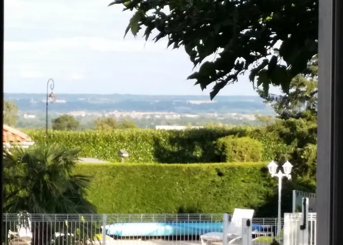 Hotel Logis Des Grands Vins