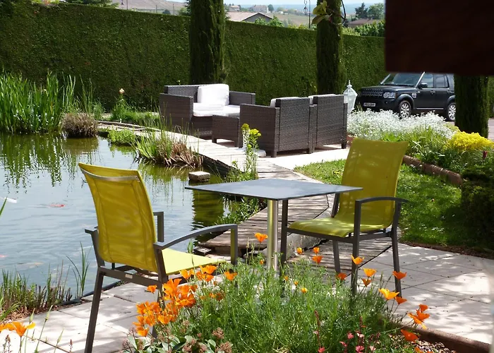 Logis Des Grands Vins Hotel