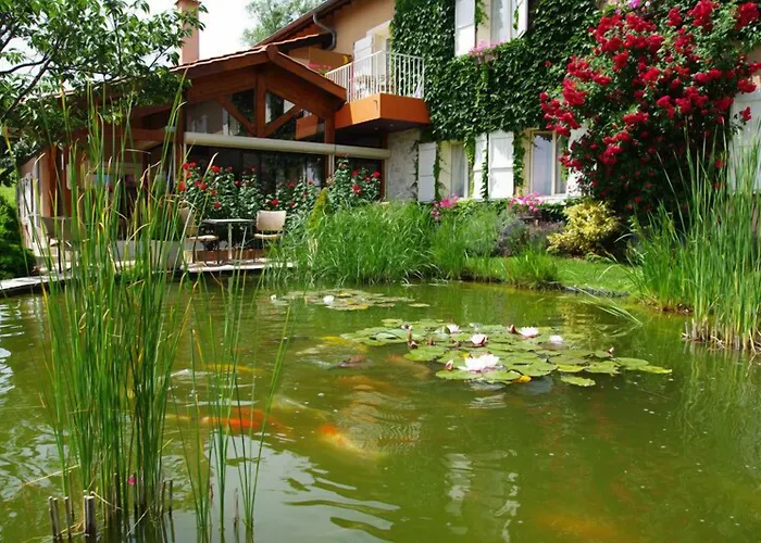 Hotel Logis Des Grands Vins