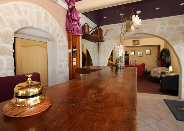 Logis Des Grands Vins Hotell