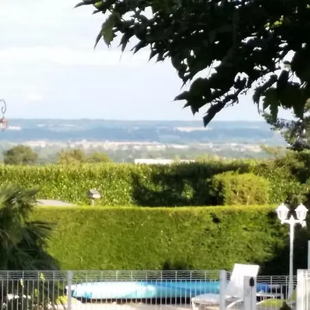 Hotel Logis Des Grands Vins