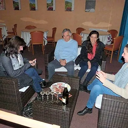 Hotel Logis Des Grands Vins