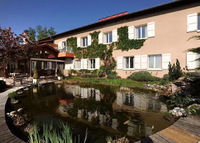 Hotel Logis Des Grands Vins Fleurie